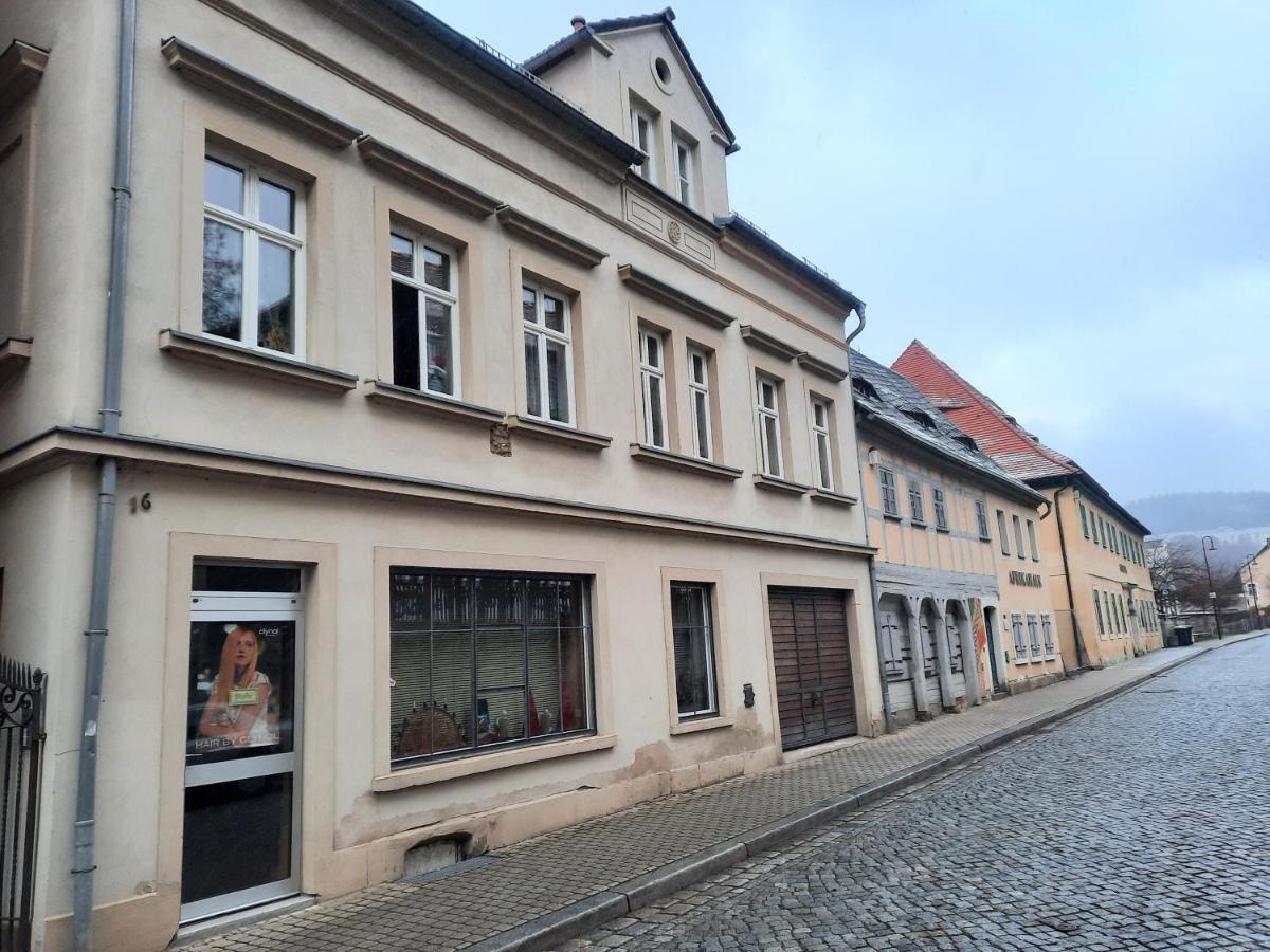 Apartment Urlaub Im Friseursalon *
